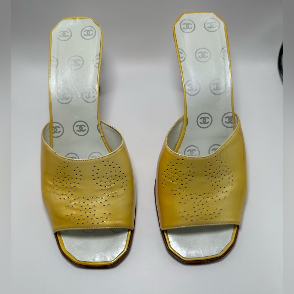 Chanel 2001 Yellow Patent Leather CC Logo Mules